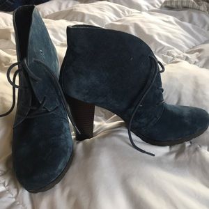 White Mountain Blue suede booties